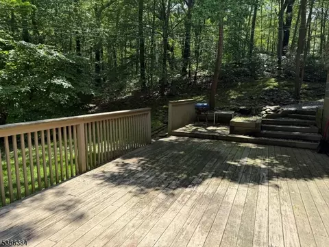 39 Chickadee Ln, Hewitt, NJ 07421 photo 11
