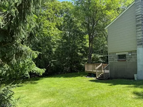 39 Chickadee Ln, Hewitt, NJ 07421 photo 28