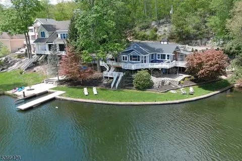 229 Squaw Trl # A, Andover, NJ 07821