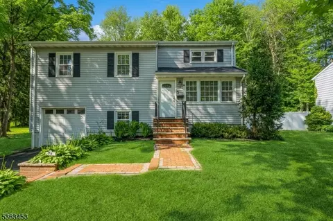 76 W Valley View Dr, Morristown, NJ 07960