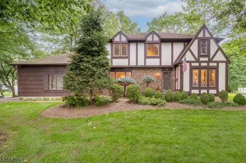 73 Garden Ave, Chatham, NJ 07928