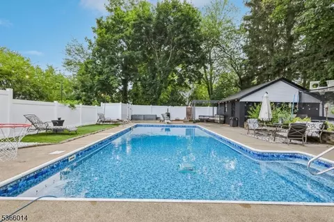21 Mountainview Ave, Nutley, NJ 07110 photo 46