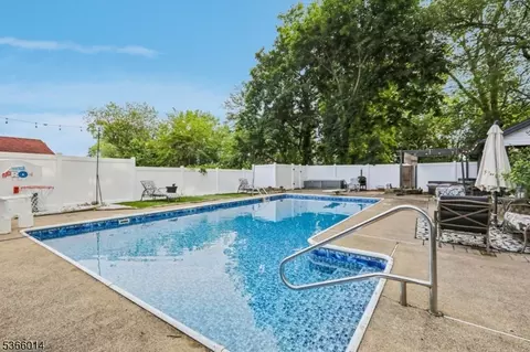 21 Mountainview Ave, Nutley, NJ 07110 photo 45