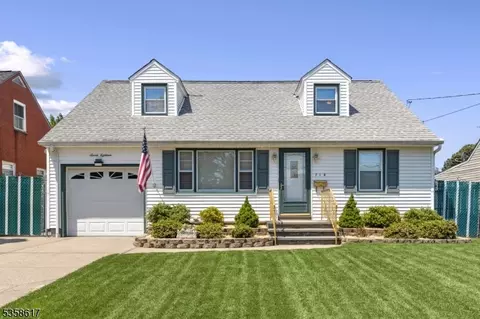 718 Pine St, Roselle Park, NJ 07204