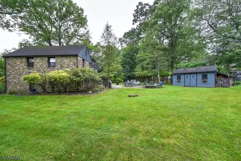 99 Chestnut Dr, Wayne, NJ 07470 photo 3