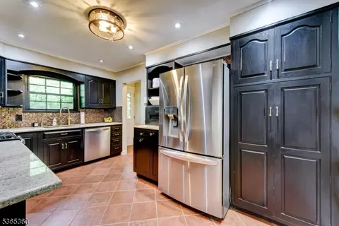 99 Chestnut Dr, Wayne, NJ 07470 photo 18