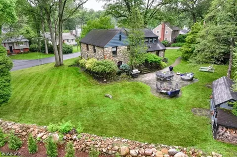 99 Chestnut Dr, Wayne, NJ 07470 photo 4