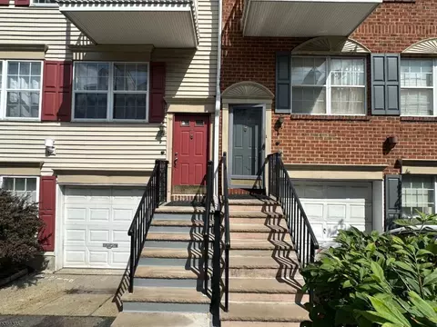24 Krueger Ct, Newark, NJ 07103