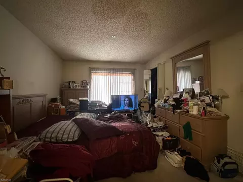 24 Krueger Ct, Newark, NJ 07103 photo 12