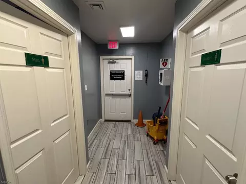 24 Krueger Ct, Newark, NJ 07103 photo 31