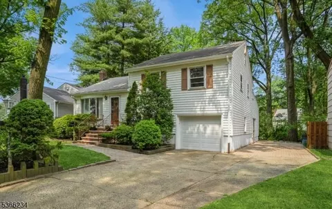 856 Colonial Arms Rd, Union, NJ 07083