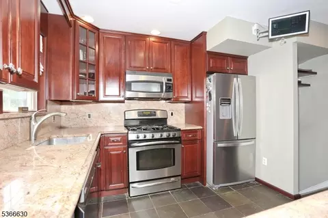 393 High St, Nutley, NJ 07110 photo 15