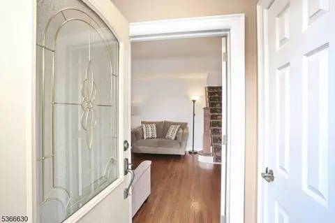 393 High St, Nutley, NJ 07110 photo 3