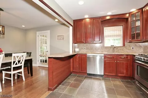 393 High St, Nutley, NJ 07110 photo 13
