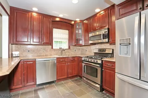 393 High St, Nutley, NJ 07110 photo 12