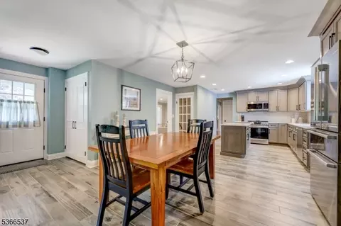 19 Mountain Ridge Dr, Wayne, NJ 07470 photo 8