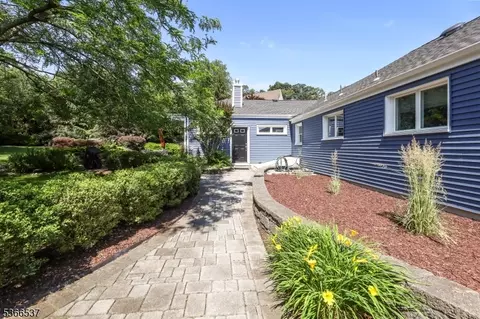 19 Mountain Ridge Dr, Wayne, NJ 07470 photo 23