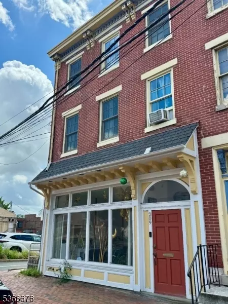 209 E Front St, Trenton, NJ 08611