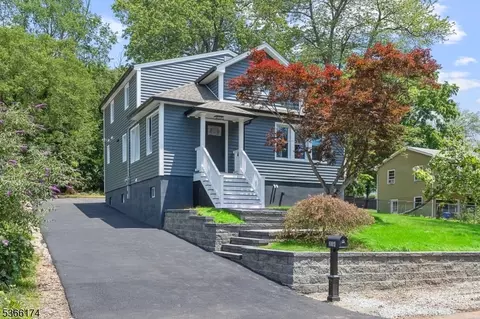 234 High St, Stirling, NJ 07980