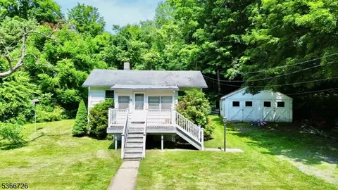 55 Taylor Rd, Wharton, NJ 07885