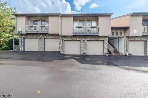65 Colton Cir, West Orange, NJ 07052