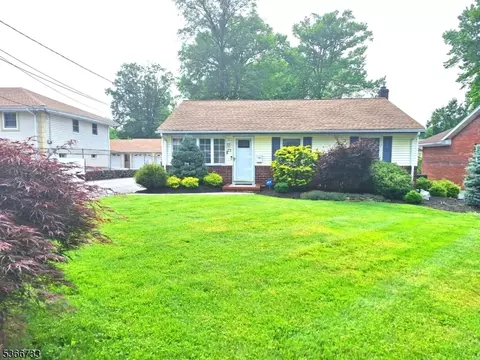 21 Fagan Pl, Colonia, NJ 07067