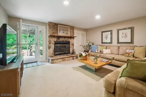 48 Dexter Dr N, Basking Ridge, NJ 07920 photo 13