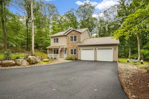 4 Kisling Ave, Hopatcong, NJ 07843