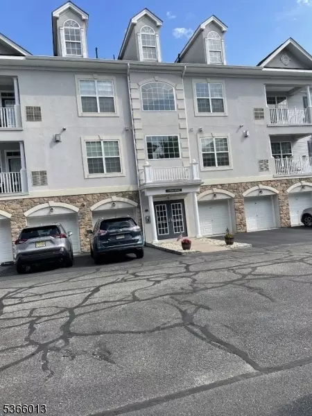 5 Cliff Rd #C1, Woodland Park, NJ 07424