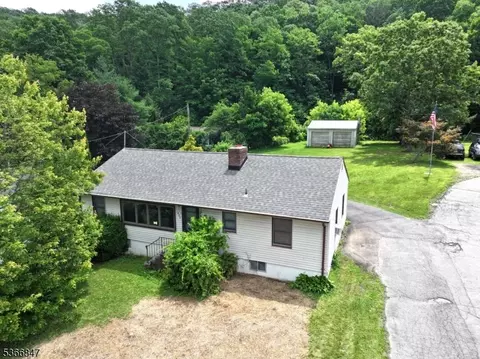 263 Munsonhurst Rd, Franklin, NJ 07416