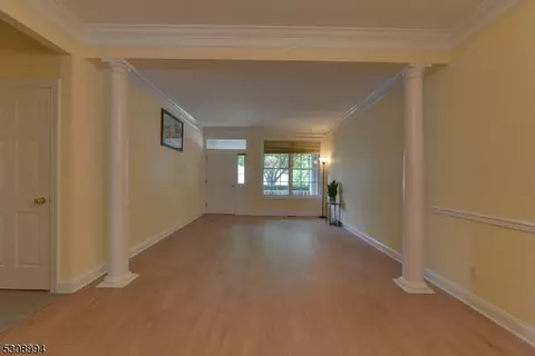 140 Levinberg Ln, Wayne, NJ 07470 photo 5