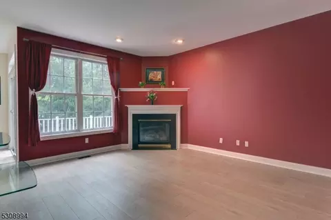 140 Levinberg Ln, Wayne, NJ 07470 photo 8