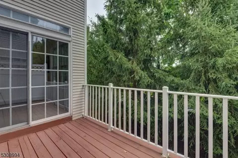 140 Levinberg Ln, Wayne, NJ 07470 photo 13