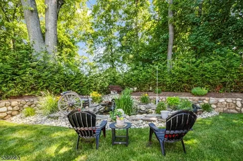 46 Leonard Dr, Waldwick, NJ 07463 photo 16
