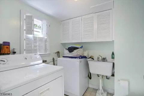 46 Leonard Dr, Waldwick, NJ 07463 photo 15
