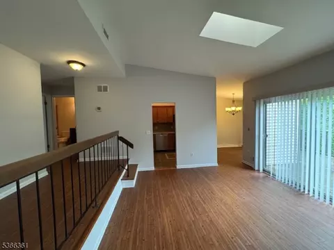 606 Spruce Hills Dr, Glen Gardner, NJ 08826