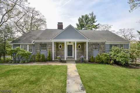55 Rotary Dr, Summit, NJ 07901