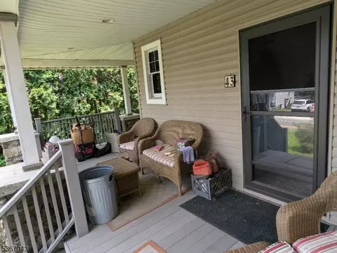 43 Main St, Hampton, NJ 08827 photo 4