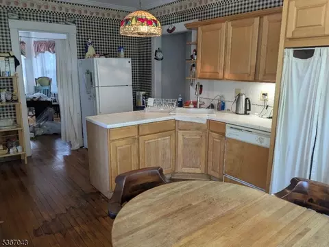 43 Main St, Hampton, NJ 08827 photo 8
