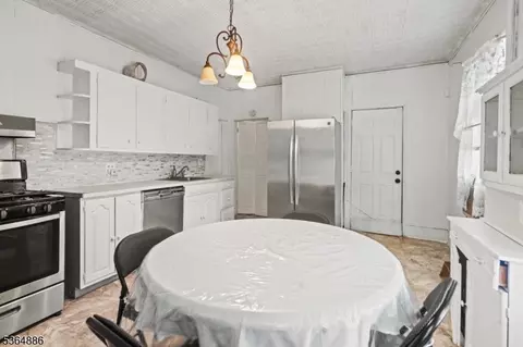 98 Columbia Ave, Passaic, NJ 07055