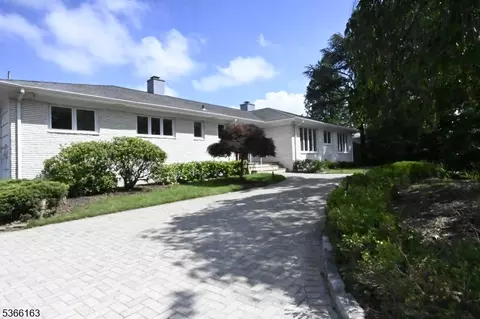 204 Crestwood Dr, South Orange Village, NJ 07079