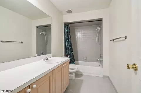 71 Butternut Dr, Wayne, NJ 07470 photo 18