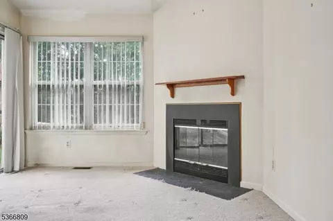 71 Butternut Dr, Wayne, NJ 07470 photo 7
