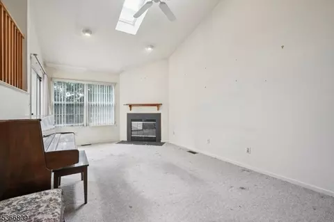 71 Butternut Dr, Wayne, NJ 07470 photo 4