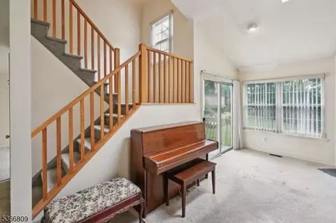 71 Butternut Dr, Wayne, NJ 07470 photo 8