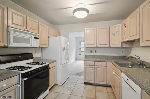 71 Butternut Dr, Wayne, NJ 07470 photo 13