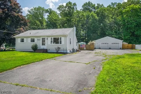 36 Beaver Brook Ln, Denville, NJ 07834
