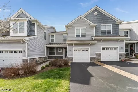 5 Blazing Star Way, Hackettstown, NJ 07840