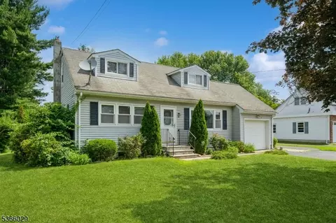 10 Springdale Gardens Rd, Newton, NJ 07860