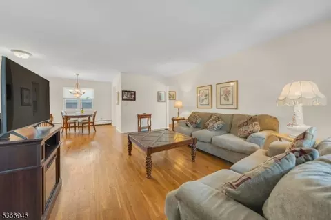 79 Roseland Ave UNIT 74, Caldwell, NJ 07006